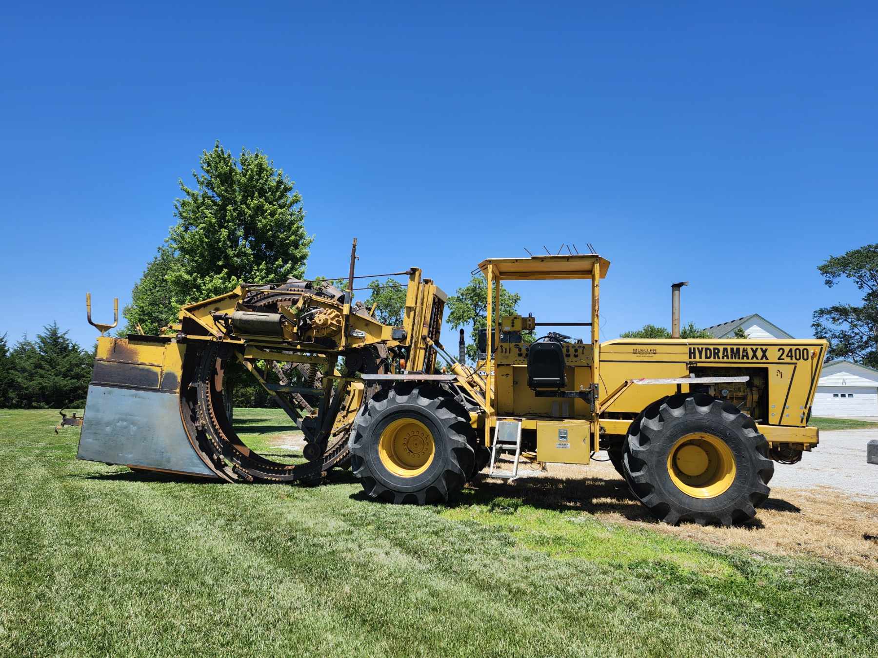 Mueller Trenching tiling machine.